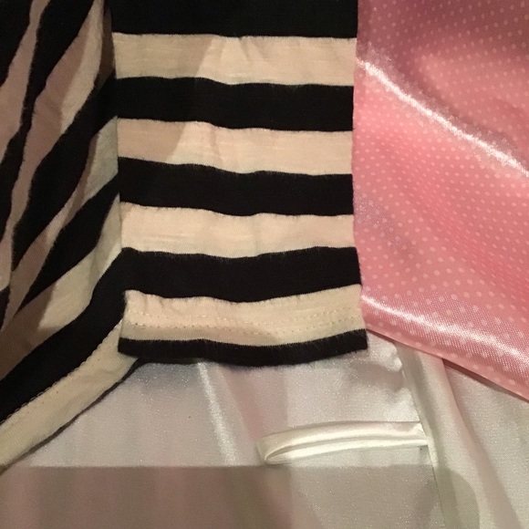 💵🤑💥 3/$15 Ann Taylor long sleeve shirt - Picture 5 of 8